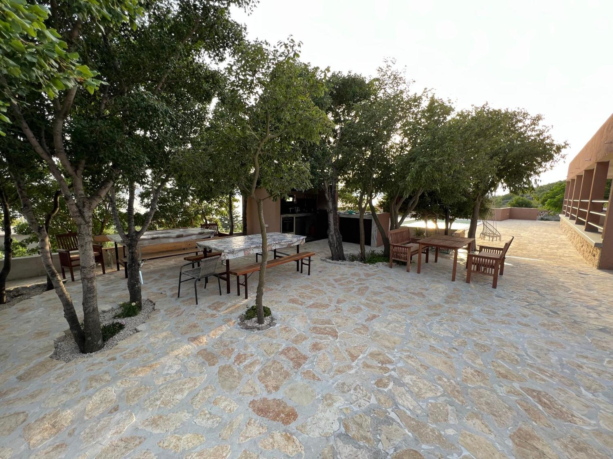 Apartamento Ella Lukovo Šugarje Exterior foto